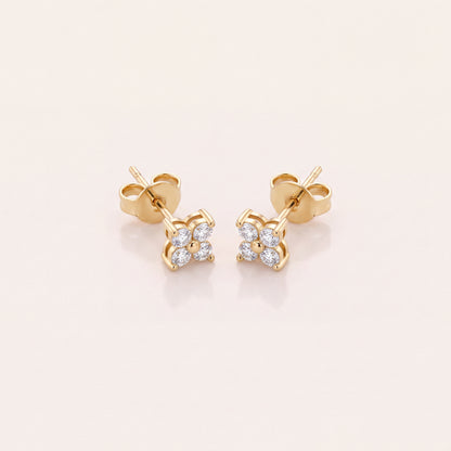 Çiçek Motifli Mini Stud Altın Küpe